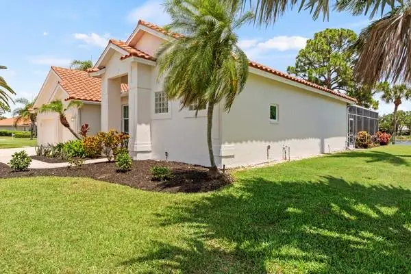 8753 Merion Avenue, Sarasota, FL 34238 - #2