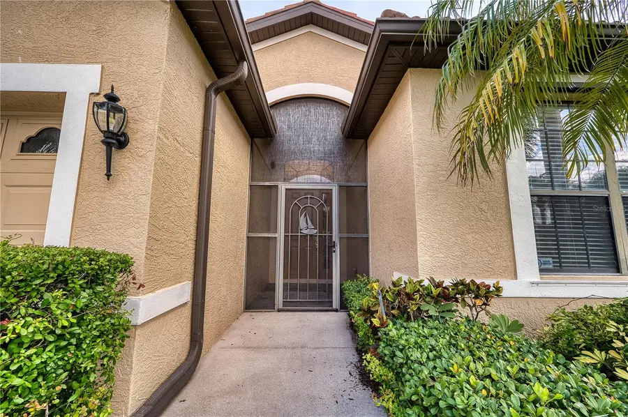 4252 Mackay Falls Terrace, Sarasota, FL 34243 - #3