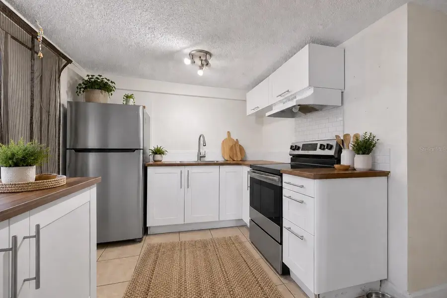 1059 5th Street N, Saint Petersburg, FL 33701 - #3