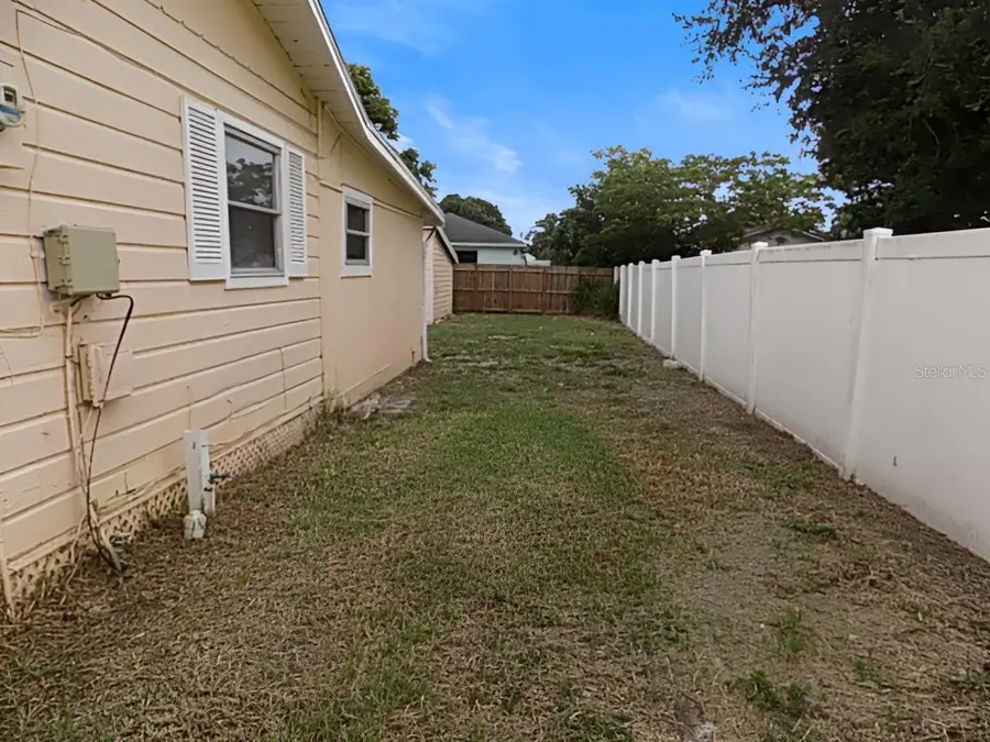 4610 Sloan Avenue, Sarasota, FL 34233 - #2