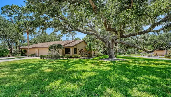 4652 Oak Hollow Drive #19, SARASOTA, FL 34241