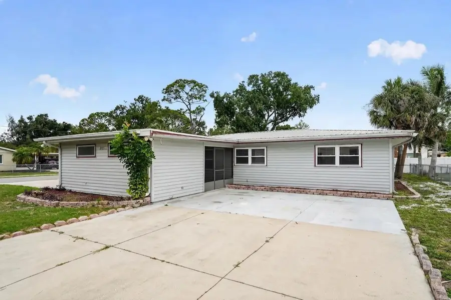 2505 Wood Street, Sarasota, FL 34237 - #2