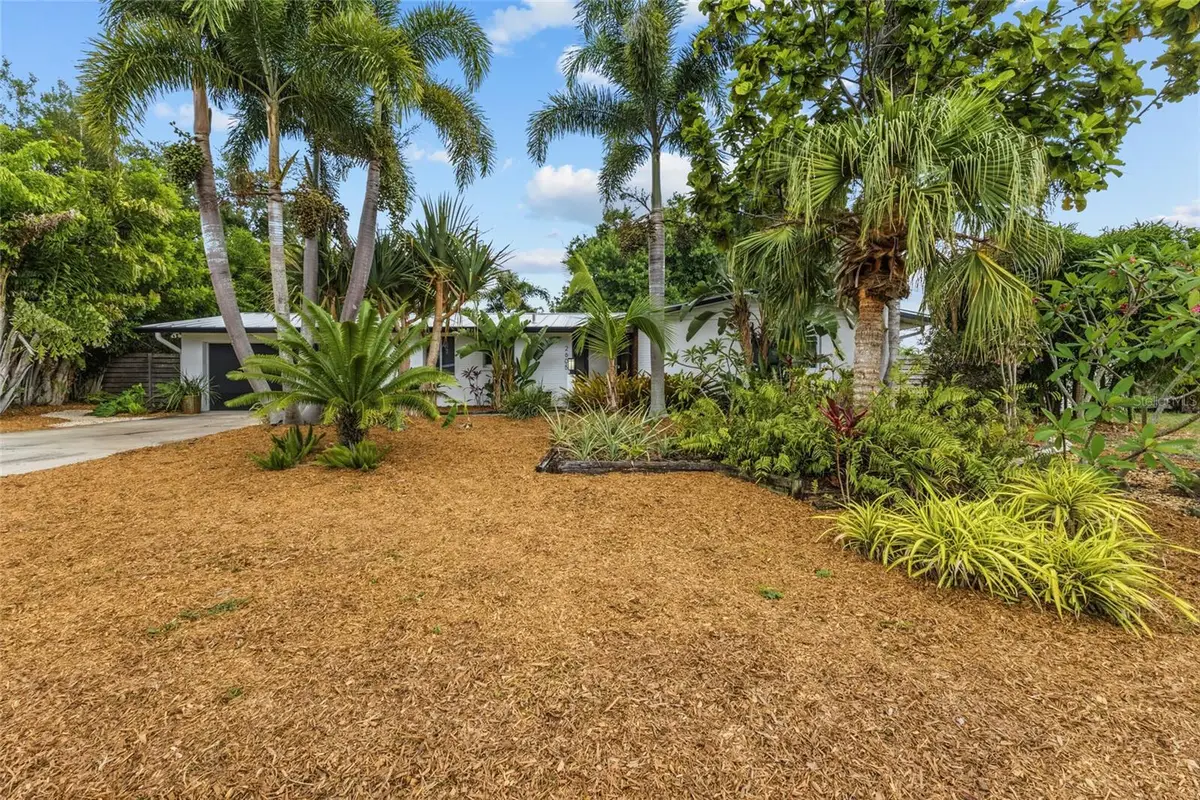 2605 Botany Avenue, Sarasota, FL 34239 - #1