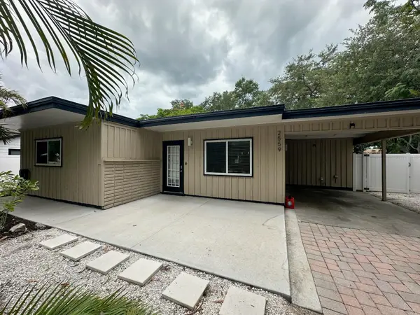 2559 E Paulstan Court, SARASOTA, FL 34237
