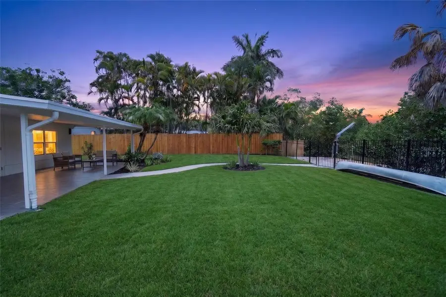 1524 Carson Circle Ne, Saint Petersburg, FL 33703 - #3