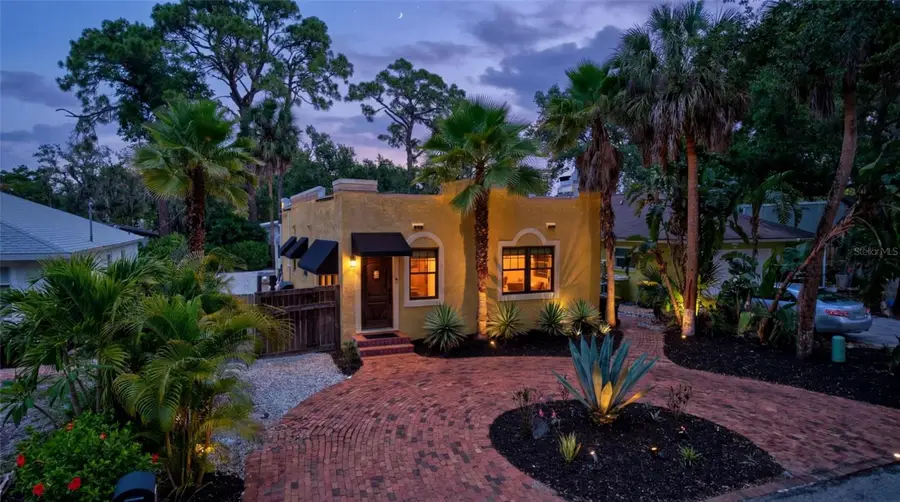 2437 Floyd Street, Sarasota, FL 34239 - #3