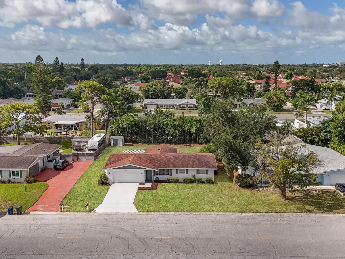 5605 9th Avenue Drive W, Bradenton, FL 34209 - #1