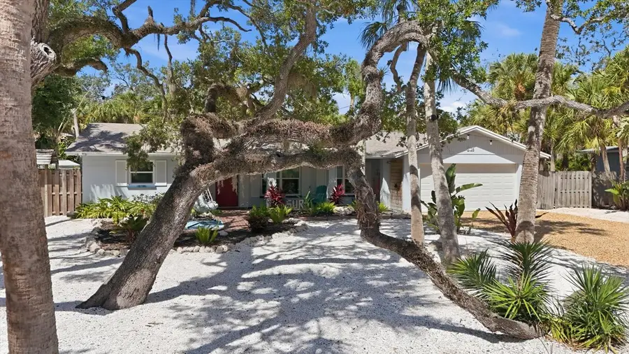 5128 Oxford Drive, Sarasota, FL 34242 - #2