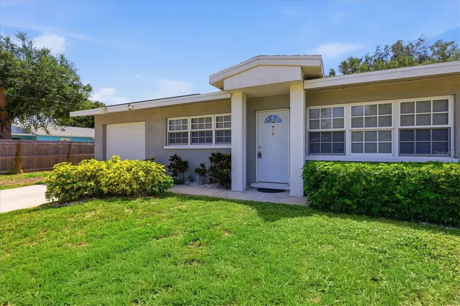 910 16th Avenue W, Palmetto, FL 34221 - #2