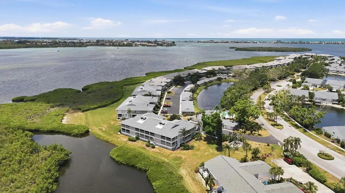1103 Edgewater Circle #1103, Bradenton, FL 34209 - #1