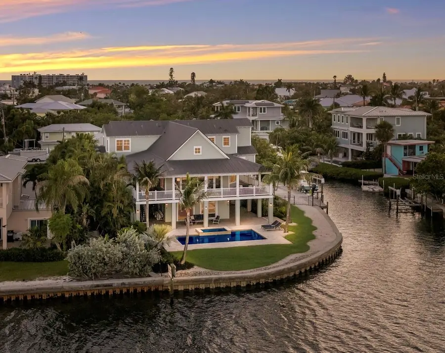 526 56th Street, Holmes Beach, FL 34217 - #2