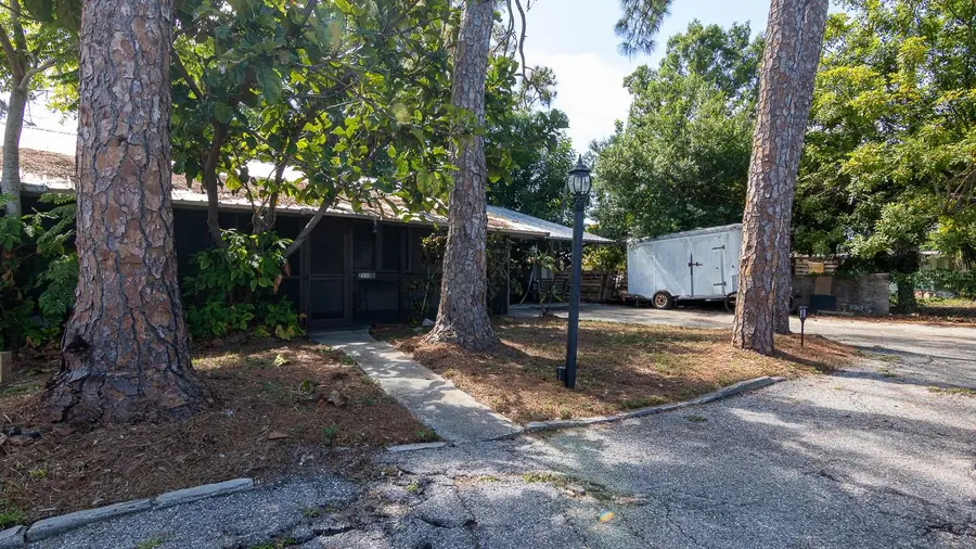 2110 Palm Terrace, Sarasota, FL 34231 - #3