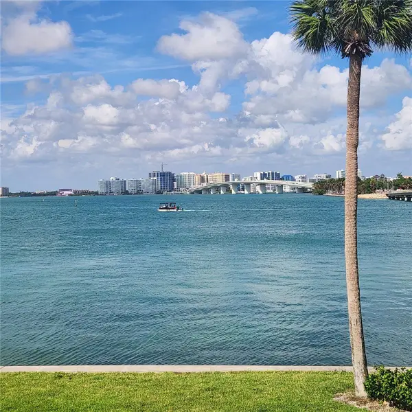 777 John Ringling Boulevard #24, SARASOTA, FL 34236