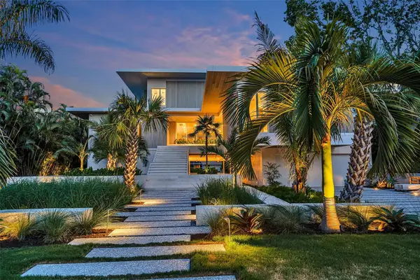 500 Harbor Cove Circle, LONGBOAT KEY, FL 34228