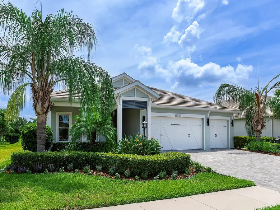 8282 Grande Shores Drive, Sarasota, FL 34240 - #2
