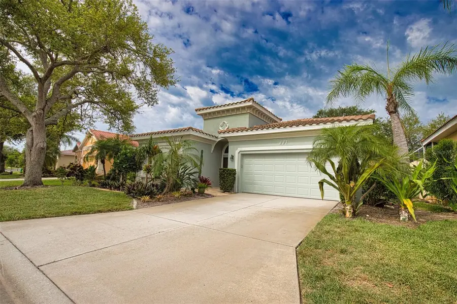 221 Rio Terra, Venice, FL 34285 - #2