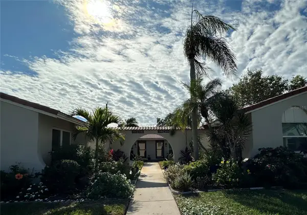 2105 Pueblo Circle #V2, SARASOTA, FL 34231