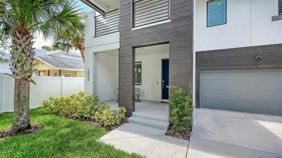 2554 Floyd Street, Sarasota, FL 34239 - #2