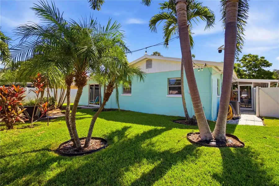6116 Dartmouth Drive, Bradenton, FL 34207 - #2