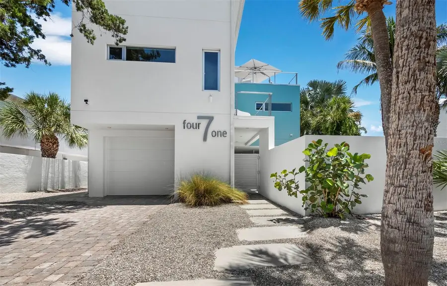 471 Island Circle, Sarasota, FL 34242 - #3