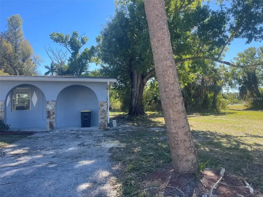 525 E Helen Avenue, Punta Gorda, FL 33950 - #3