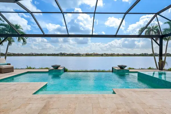 8096 Grande Shores Drive, SARASOTA, FL 34240