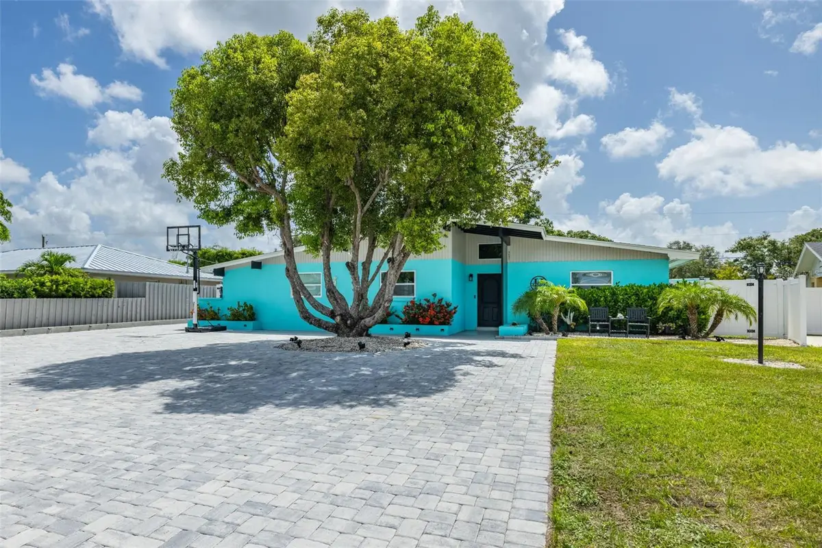 3407 29th Street W, Bradenton, FL 34205 - #1