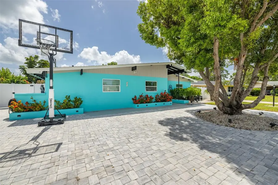 3407 29th Street W, Bradenton, FL 34205 - #3