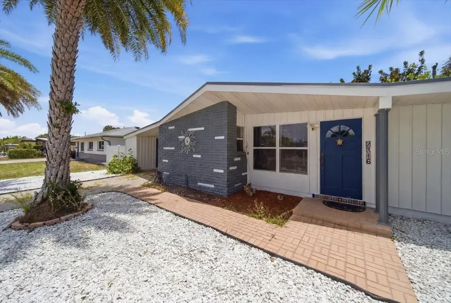 2316 Holyoke Avenue, Bradenton, FL 34207 - #2