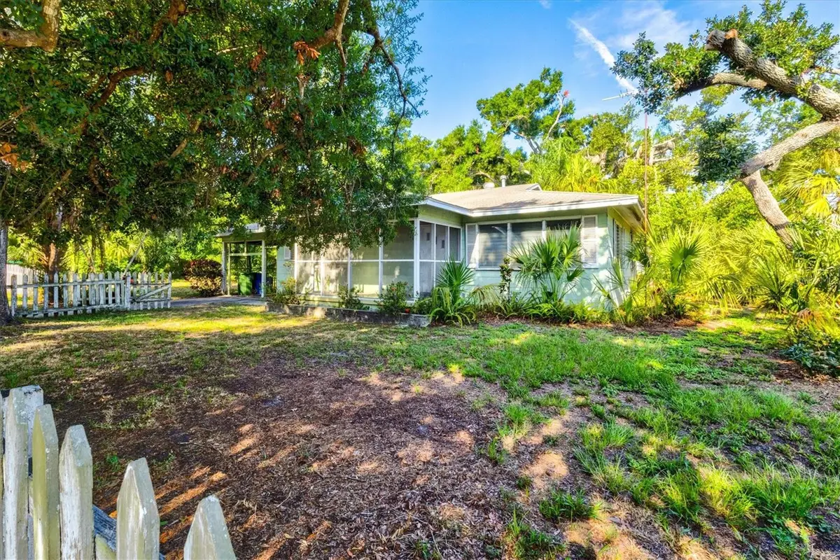1208 28th Street W, Bradenton, FL 34205 - #1
