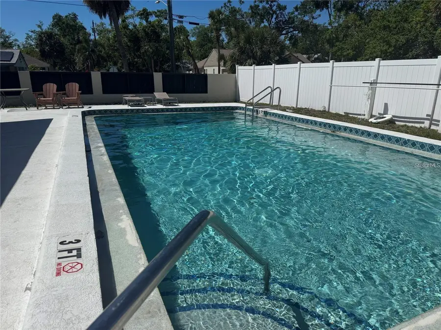 442 N Jefferson Avenue, Sarasota, FL 34237 - #2