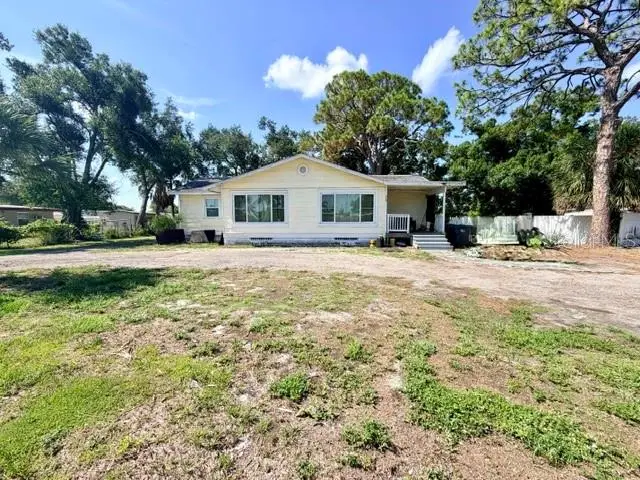 420 53rd Avenue E, Bradenton, FL 34203 - #2