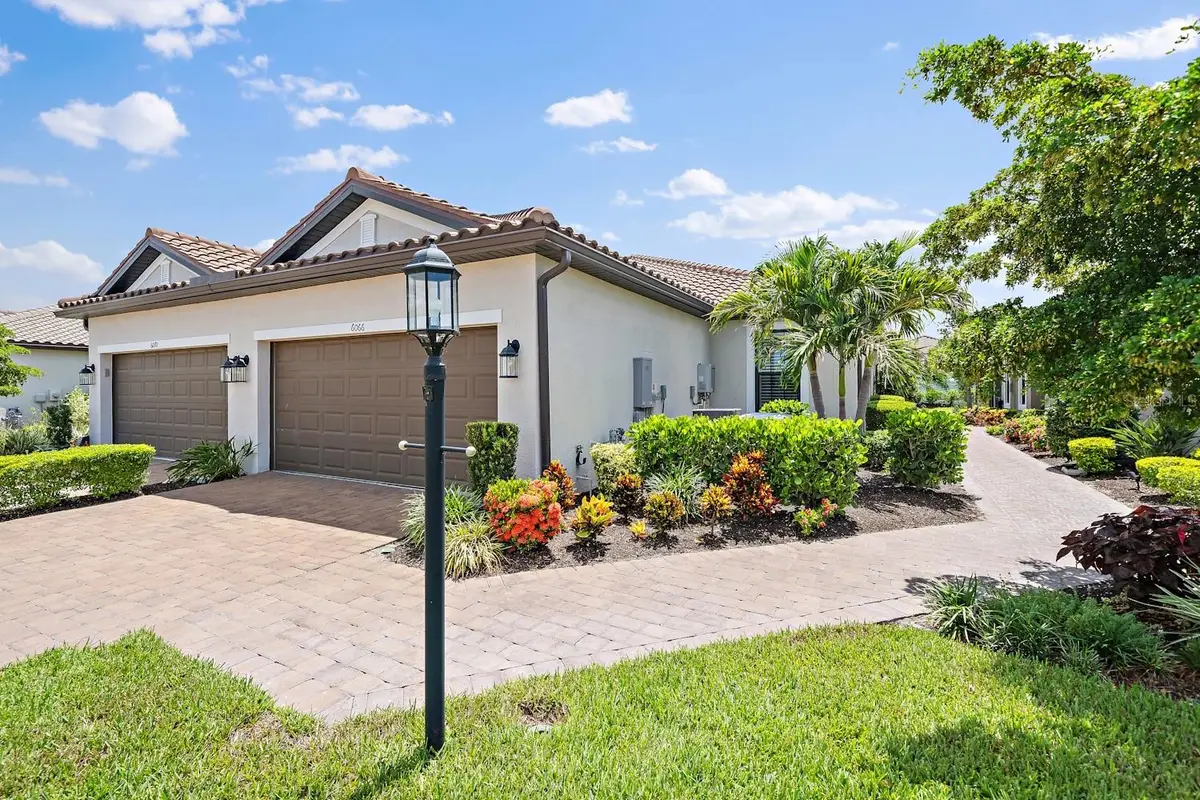6066 Mesa Glen, Bradenton, FL 34203 - #1
