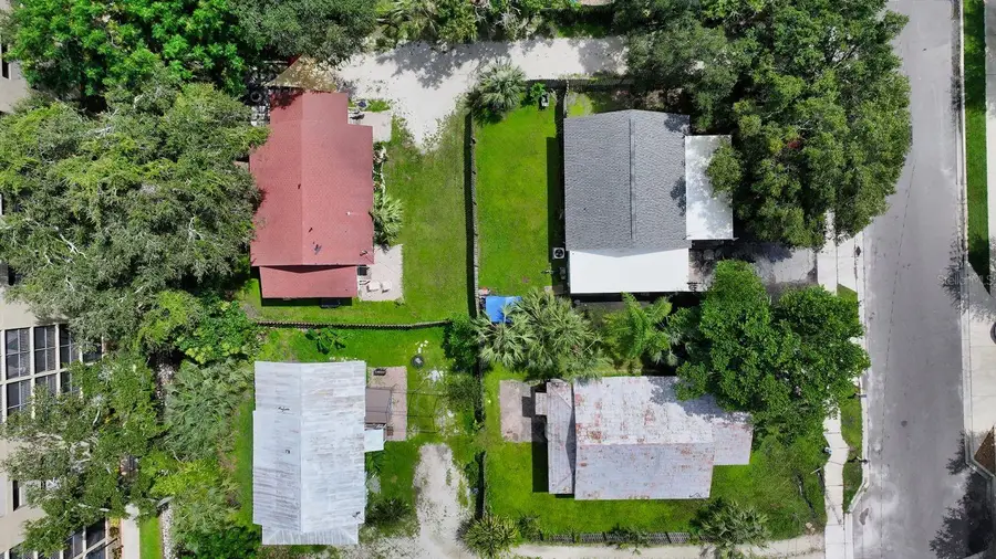 1555 7th Street, Sarasota, FL 34236 - #2
