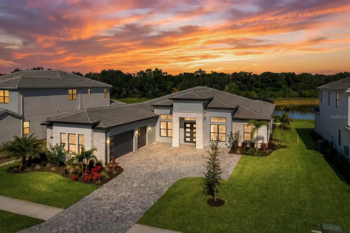 2428 Waterfront Circle, Sarasota, FL 34240 - #1