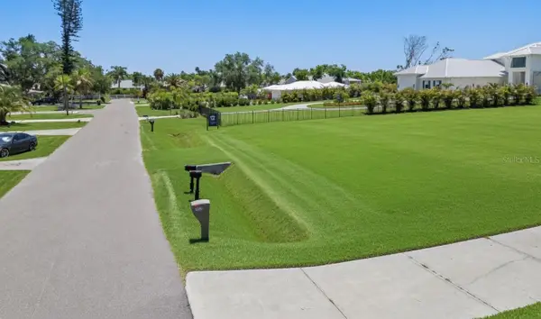 9912 46th Avenue W, BRADENTON, FL 34210