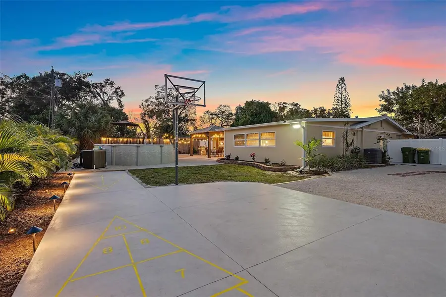 3376 7th Street, Sarasota, FL 34237 - #2