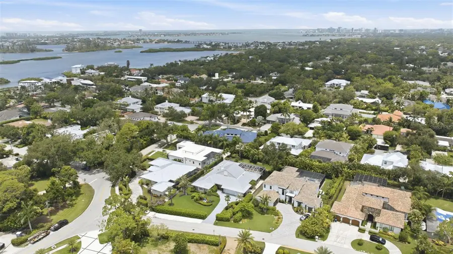 1511 N Lake Shore Drive, Sarasota, FL 34231 - #2
