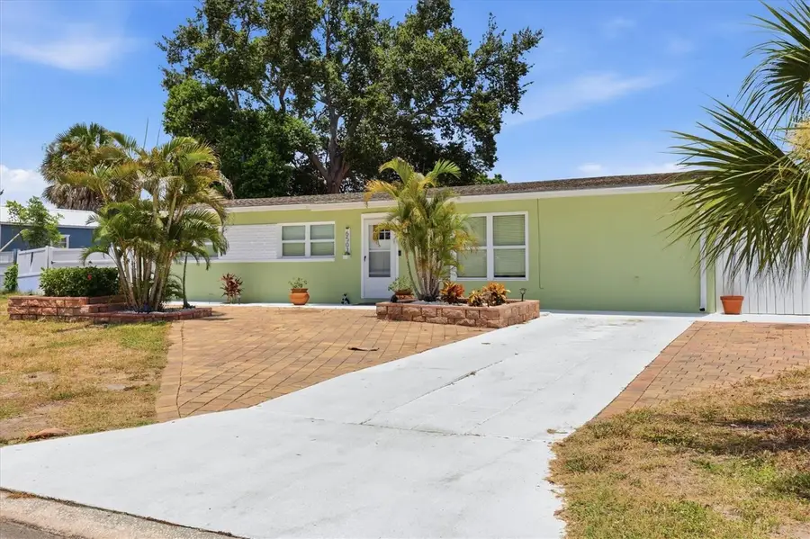 6507 Clemson Street, Bradenton, FL 34207 - #3
