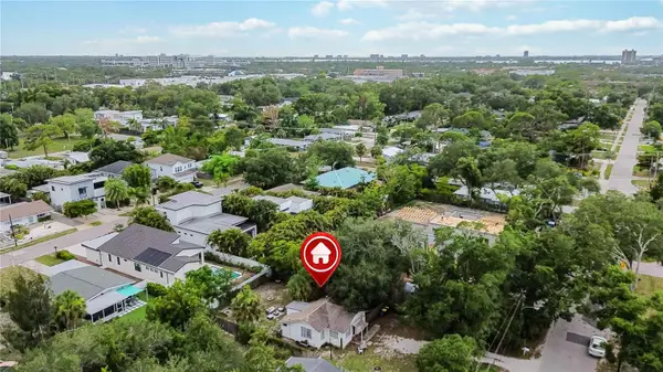 2442 Novus Street, SARASOTA, FL 34237