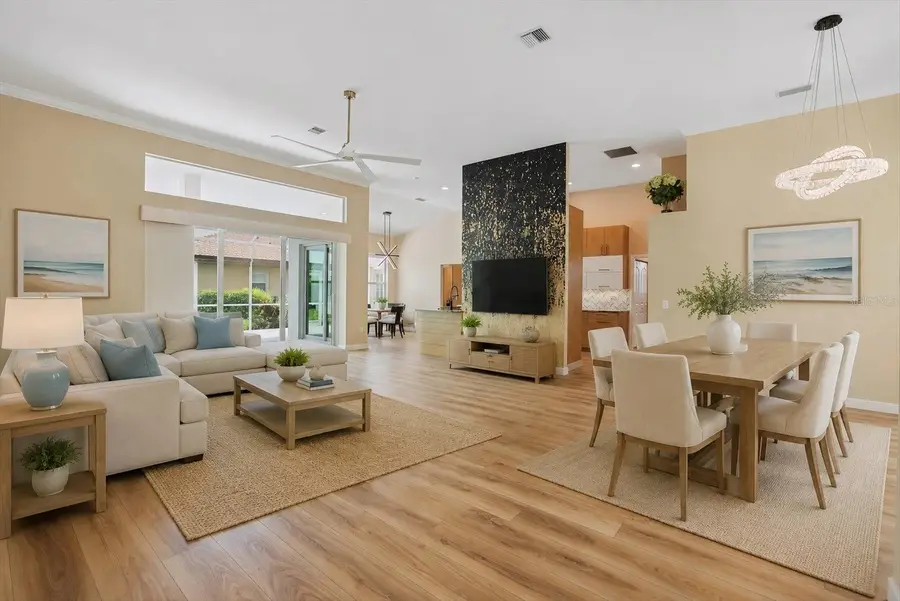 567 Lake Of The Woods Drive, Venice, FL 34293 - #2