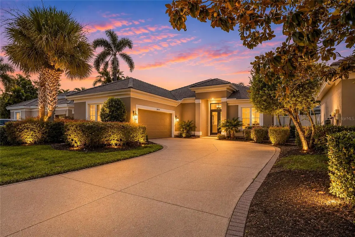 8762 52nd Avenue E, Bradenton, FL 34211 - #1