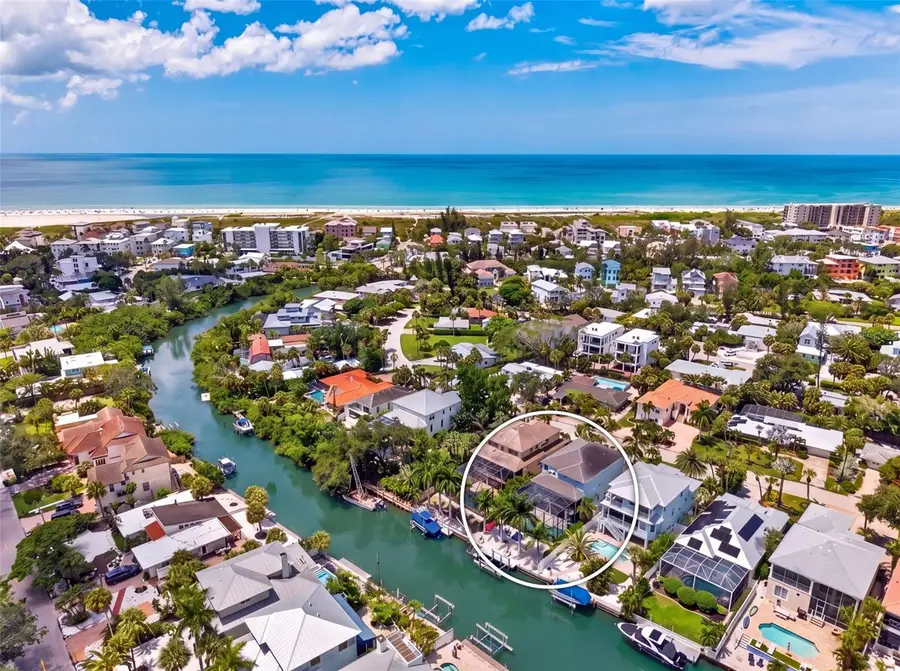 70 Island Circle, Sarasota, FL 34242 - #2