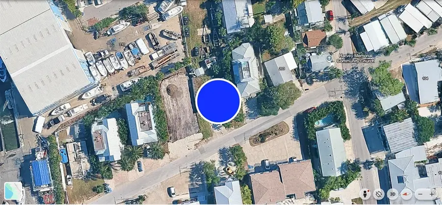 207 Church Avenue, Bradenton Beach, FL 34217 - #2