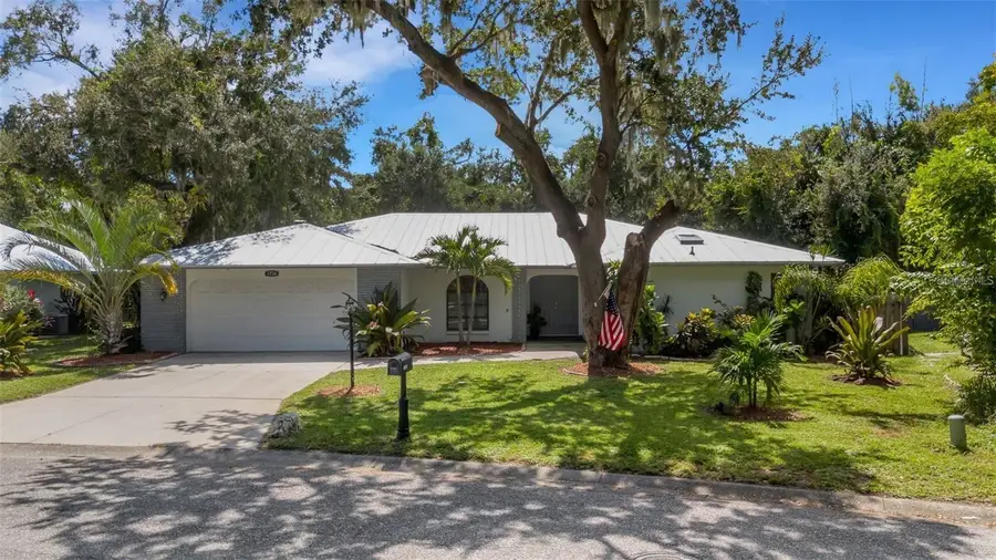 3736 Maple Hollow Court, Sarasota, FL 34243 - #3