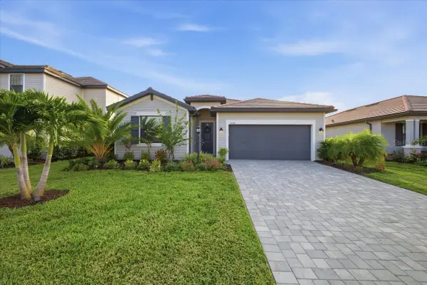 5250 Coral Reef Way, LAKEWOOD RANCH, FL 34211