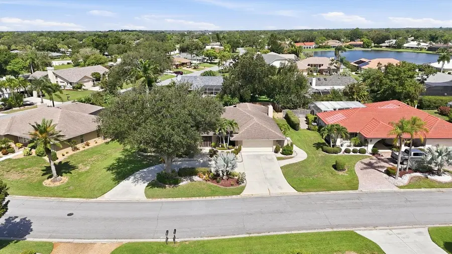 5511 Country Lakes Trail, Sarasota, FL 34243 - #2