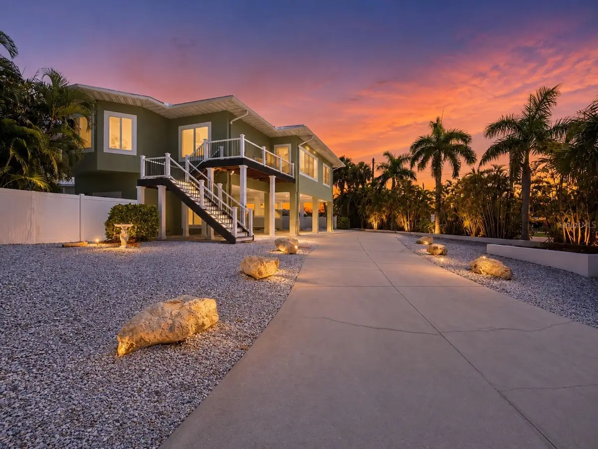 140 50th Street, Holmes Beach, FL 34217 - #1