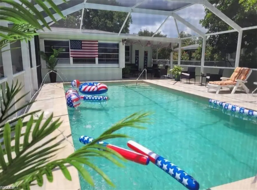 2705 SE 17th Avenue, Cape Coral, FL 33904 - #2