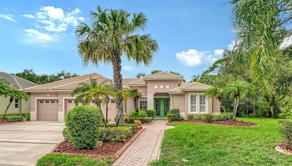 4727 Carrington Circle, Sarasota, FL 34243 - #1